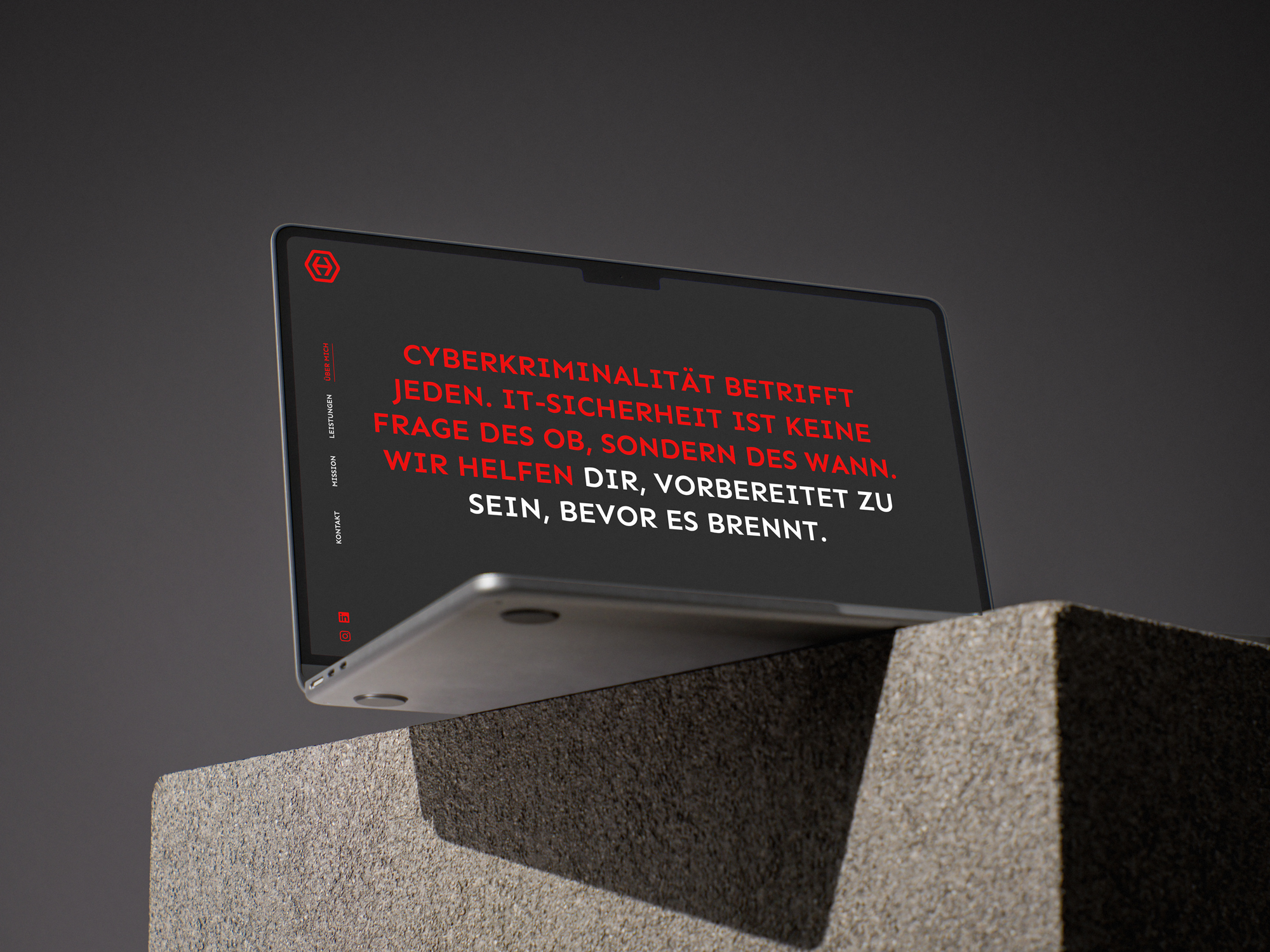 humansovercode Laptop Mockup